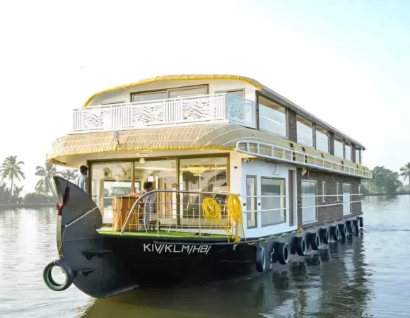 3 Bedroom Ultra Luxury houseboat