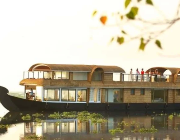 3 Bedroom Ultra Luxury Houseboat