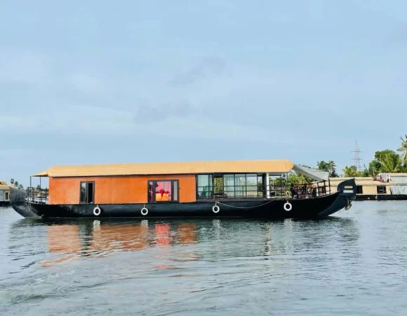 1 Bedroom Premium Houseboat
