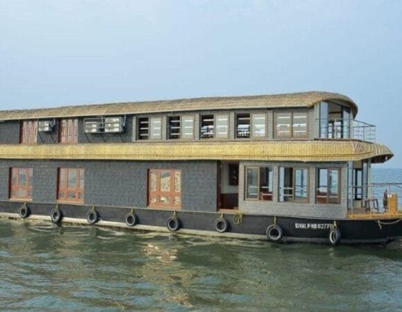 6 Bedroom