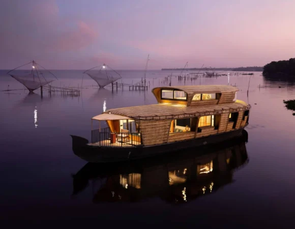 1 Bedroom Ultra Luxury Houseboat