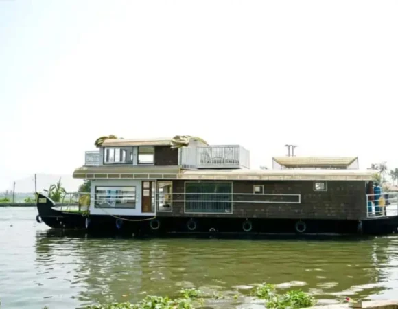 1 Bedroom Ultra Luxury houseboat