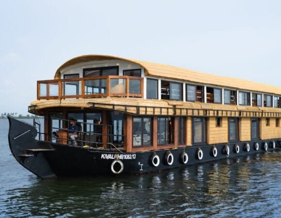 5 Bed Room Ultra Luxury Houseboat