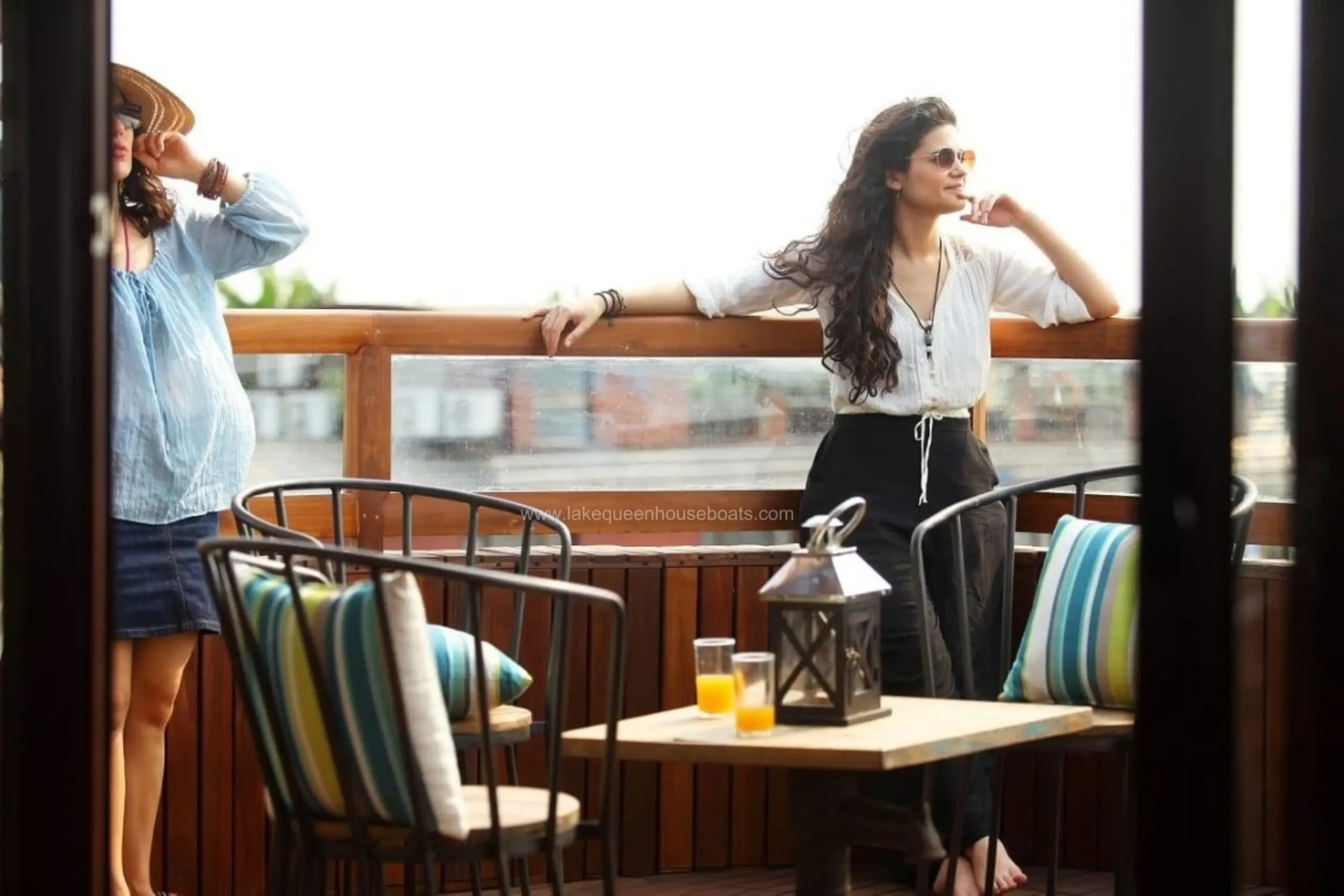 5 Bedroom Ultra Luxury Houseboat (14)