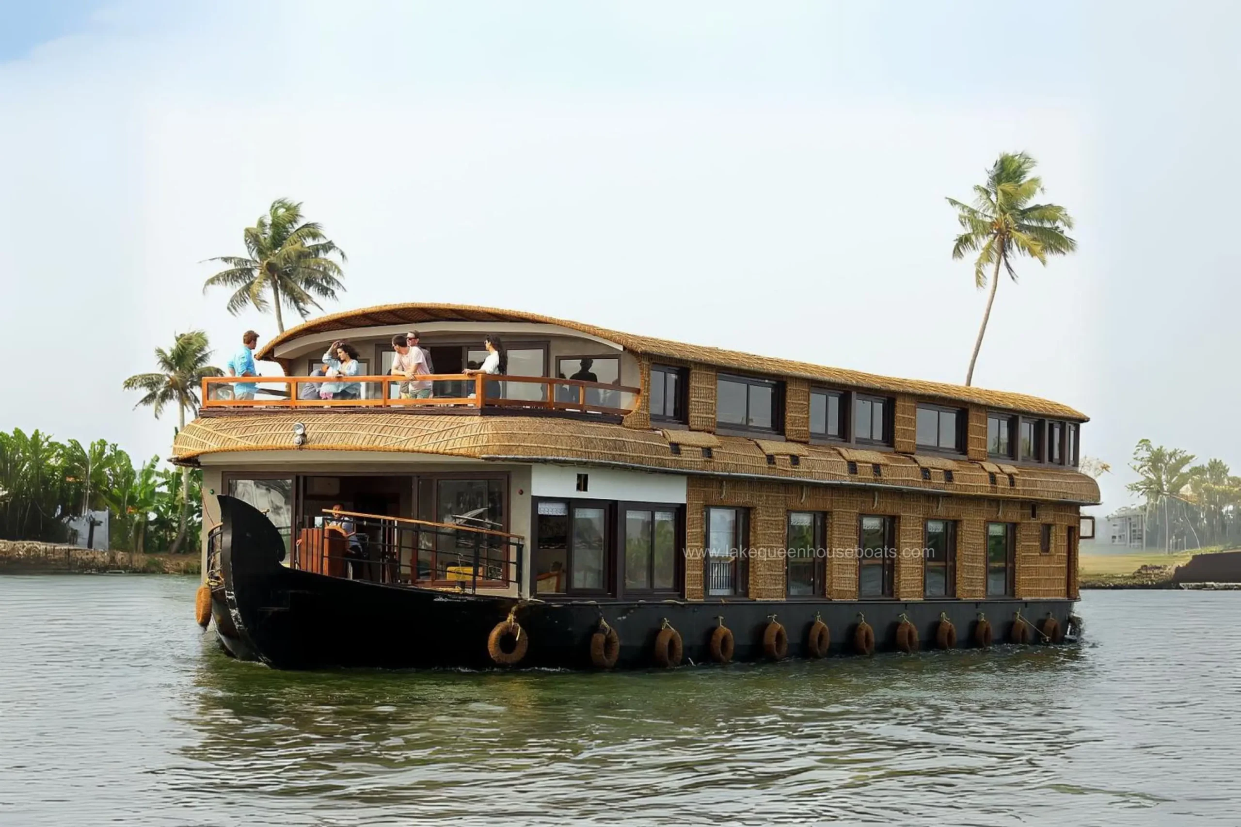 5 Bedroom Ultra Luxury Houseboat (2)
