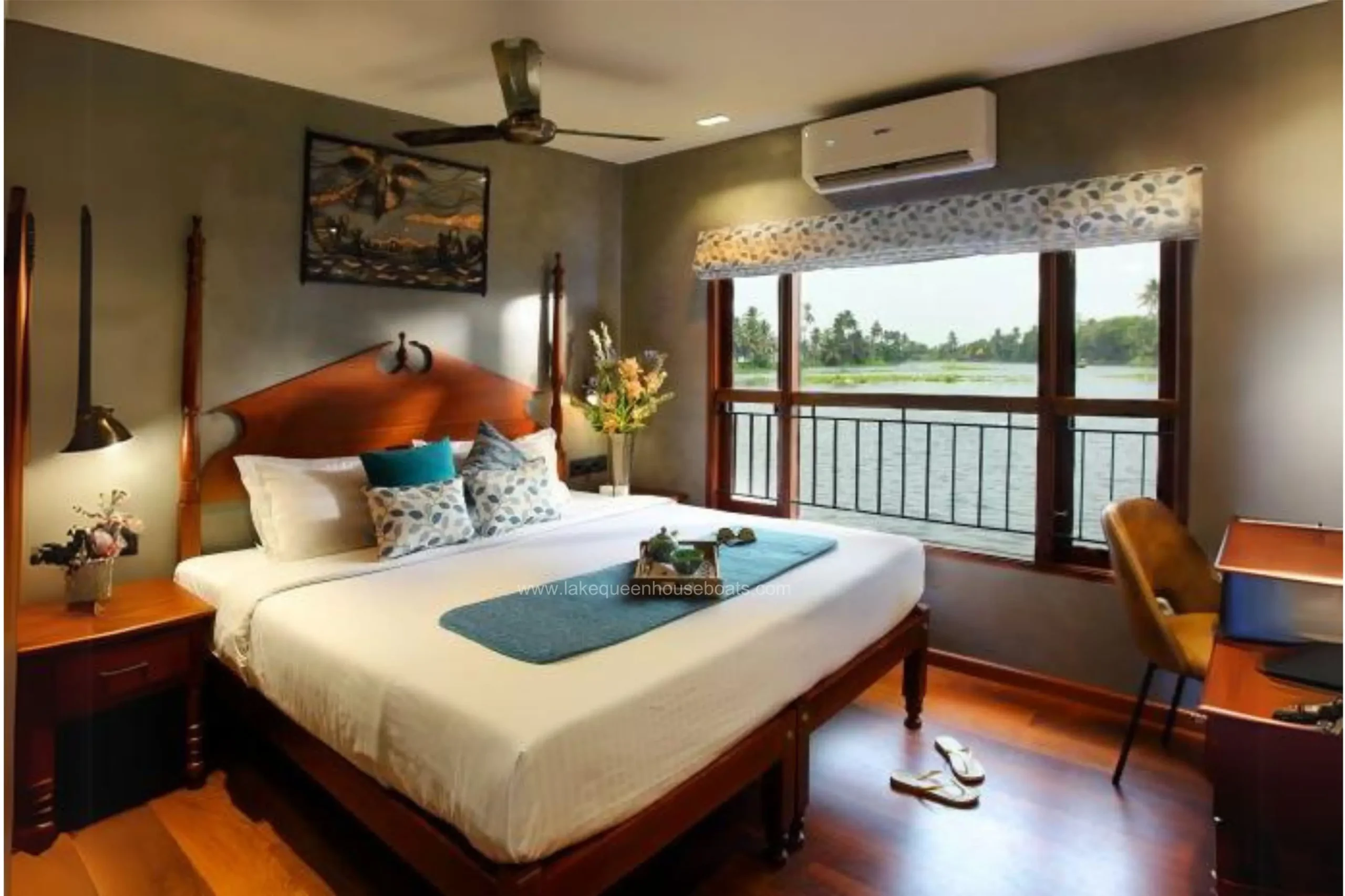 5 Bedroom Ultra Luxury Houseboat (6)