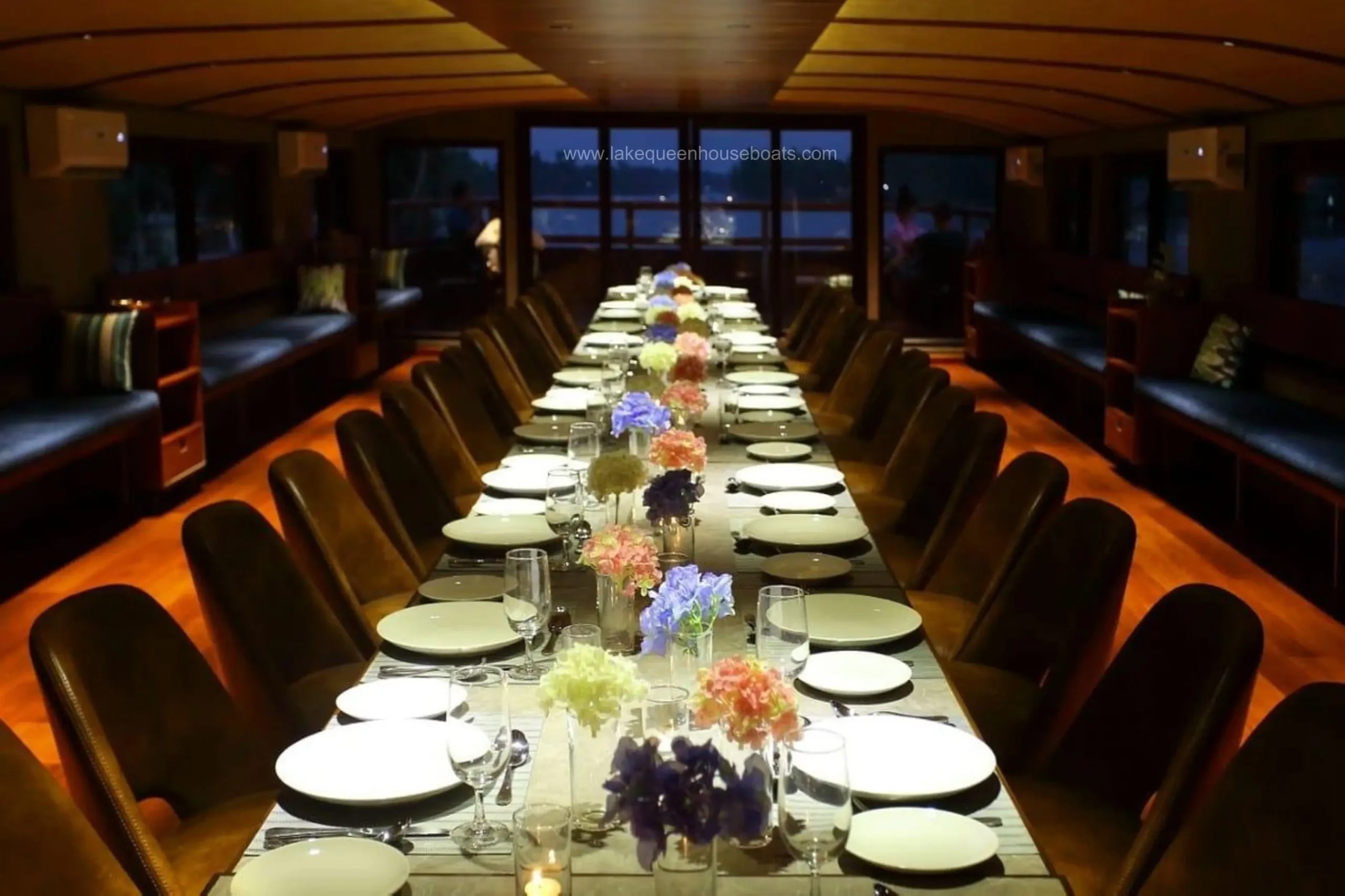 5 Bedroom Ultra Luxury Houseboat (9)