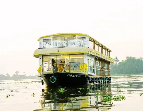 4 Bedroom Ultra Luxury Houseboat