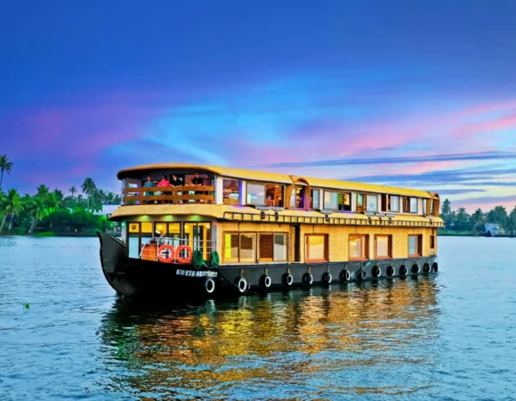 6 Bedroom Ultra Luxury Houseboat