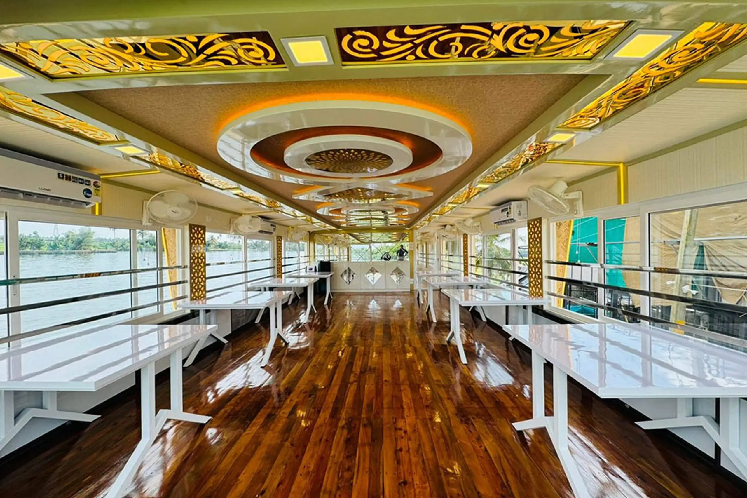 Luxury 7 Bedroom Houseboat